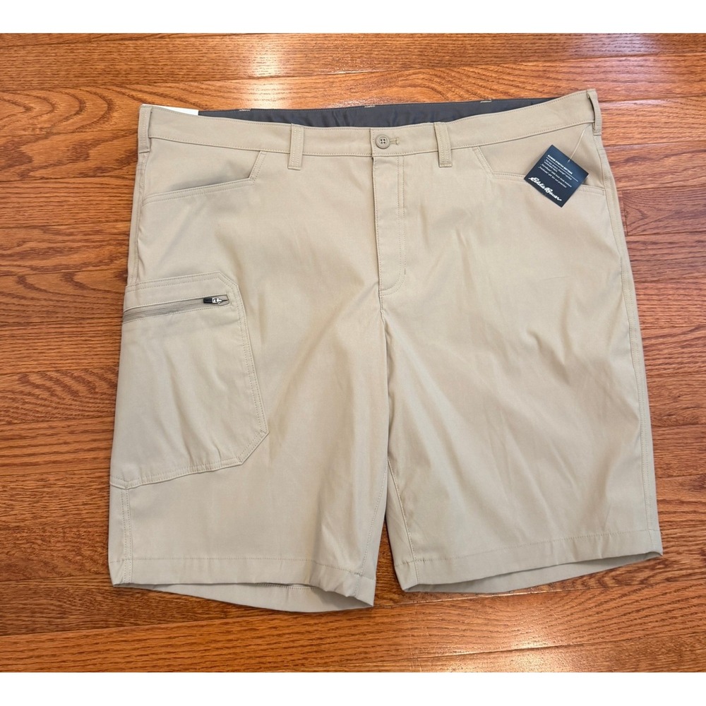 New Eddie Bauer Rainier Shorts Men 42 Khaki Zip Cargo Hiking Stretch Outdoor 11"